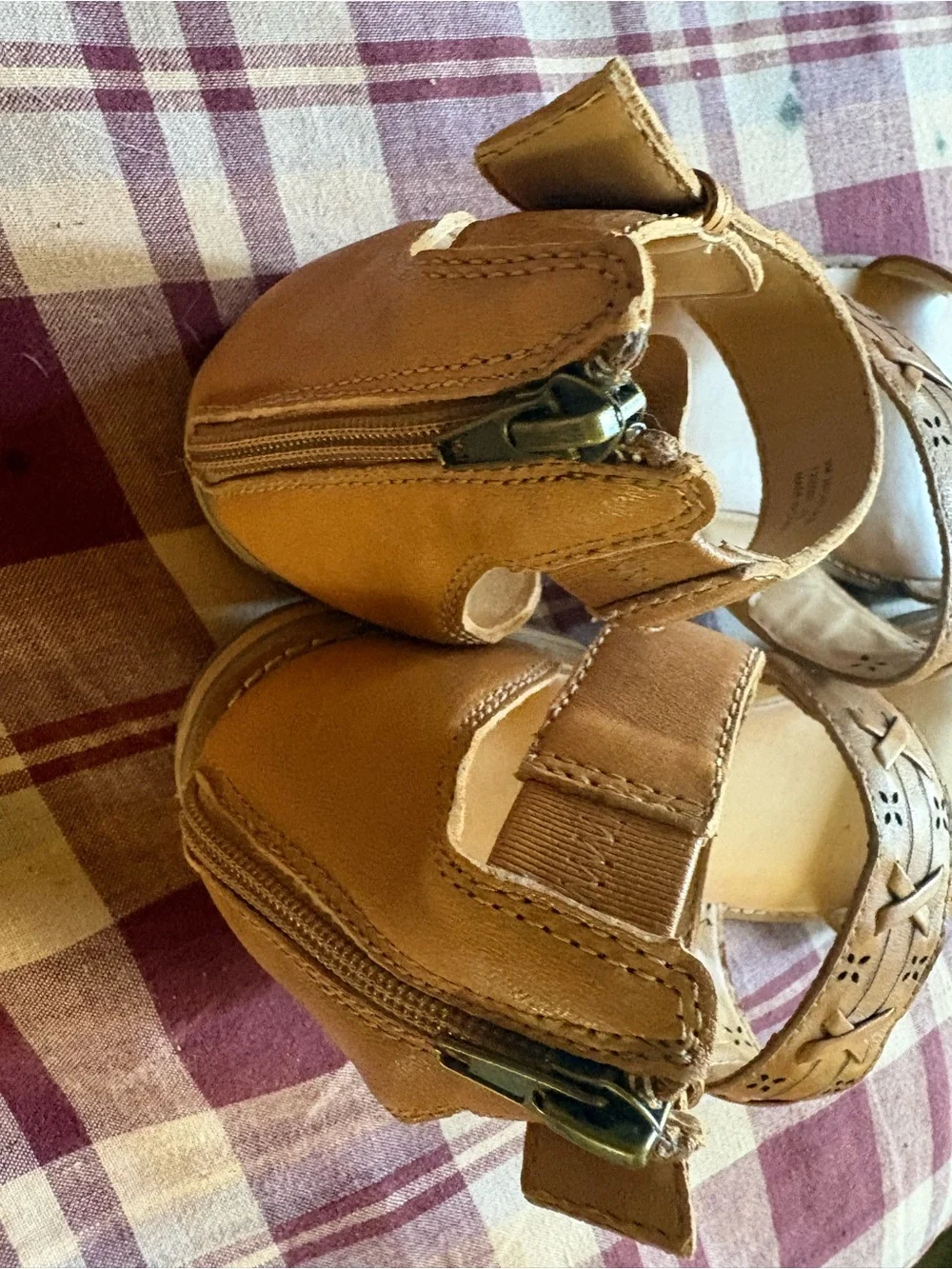 Frye & Co. Tan Leather Strappy Sandals
